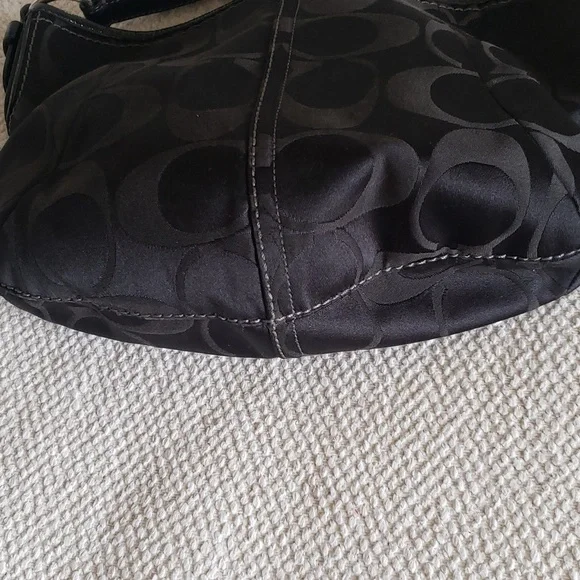 Coach Black Shoulder Bag - Picture 6 of 9